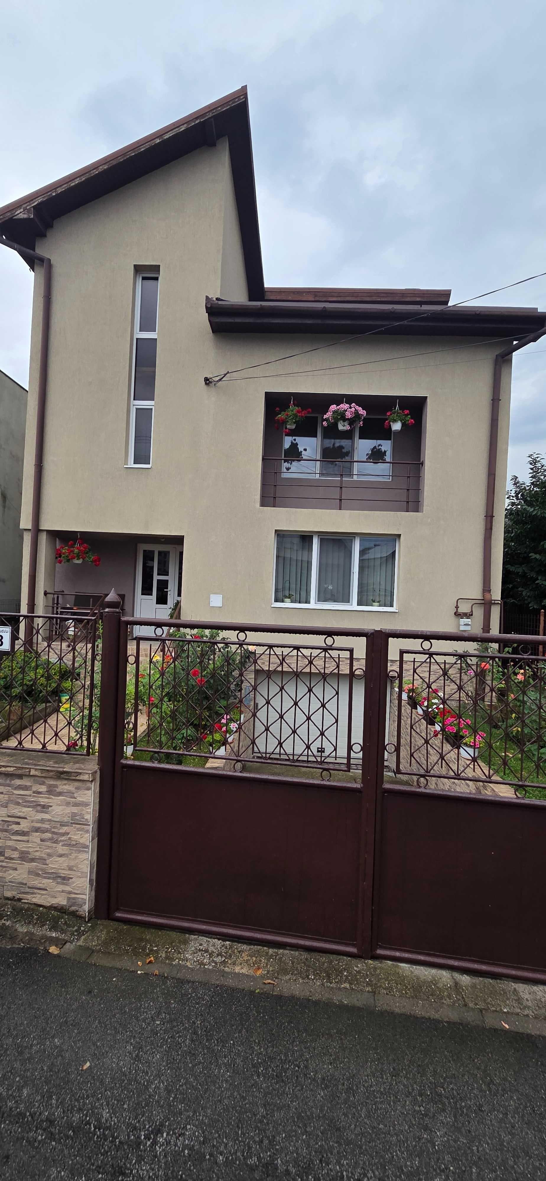 De vanzare casa cu gradina - imagine 1