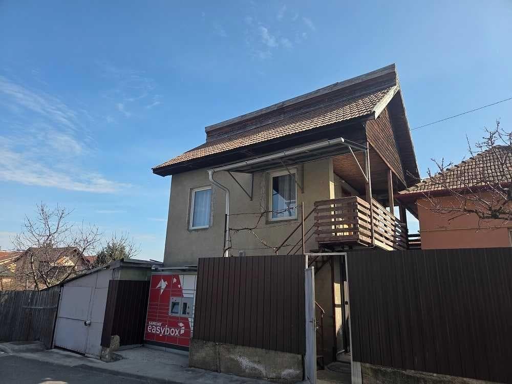 Inchiriez camera 25mp - Intre Lacuri