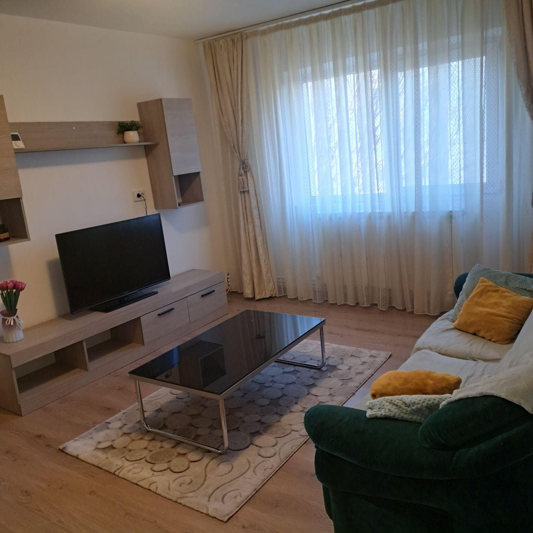 Inchiriez apartament 2 camere