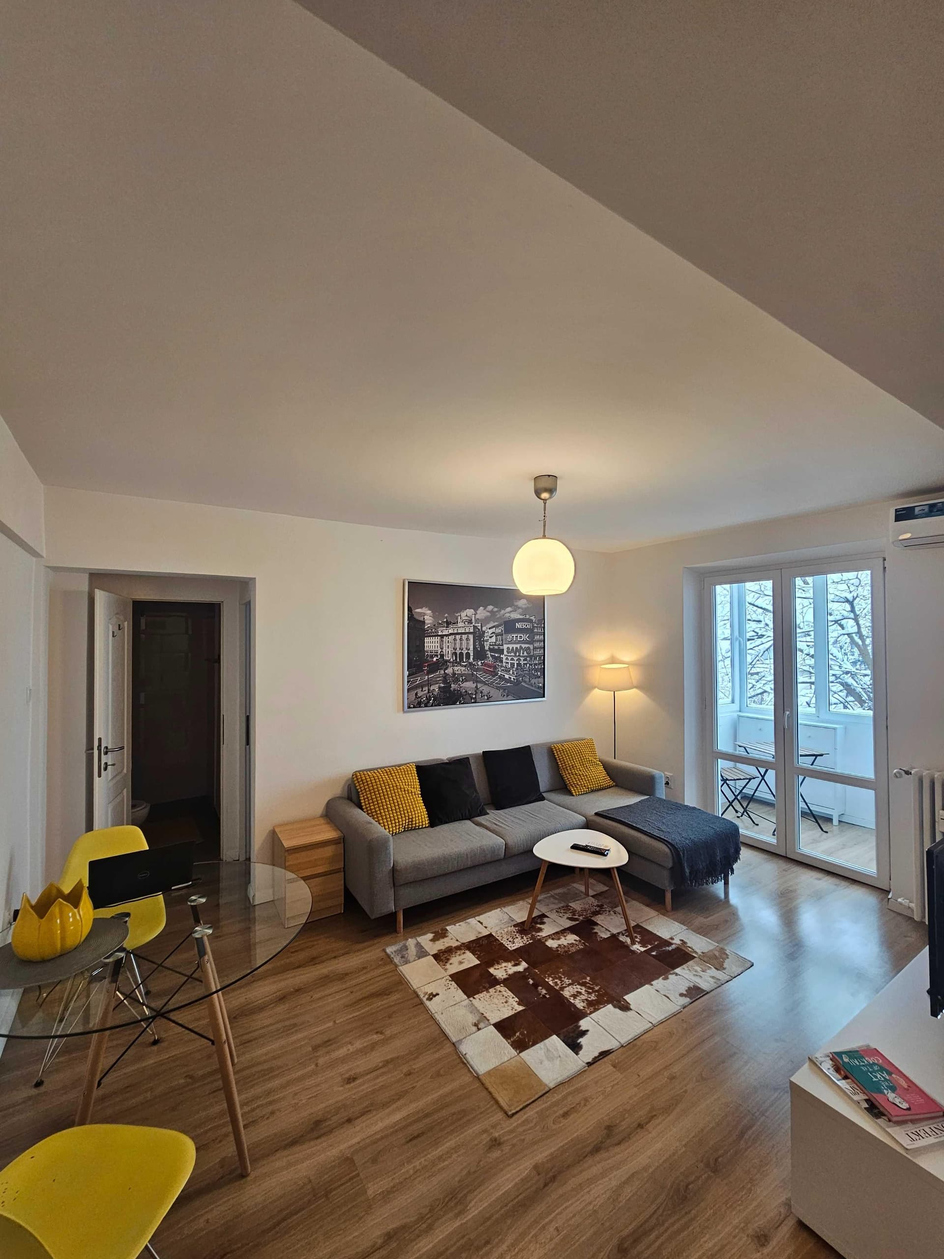 Proprietar, prima închiriere -2 camere, langa Piata Domenii