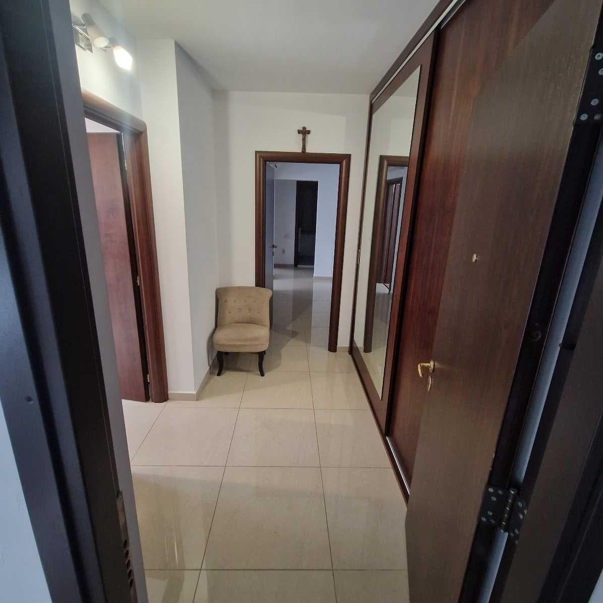Apartament 3 camere | 70 mp | 1,5 min metrou | Mobilat,utila | Renovat - imagine 1