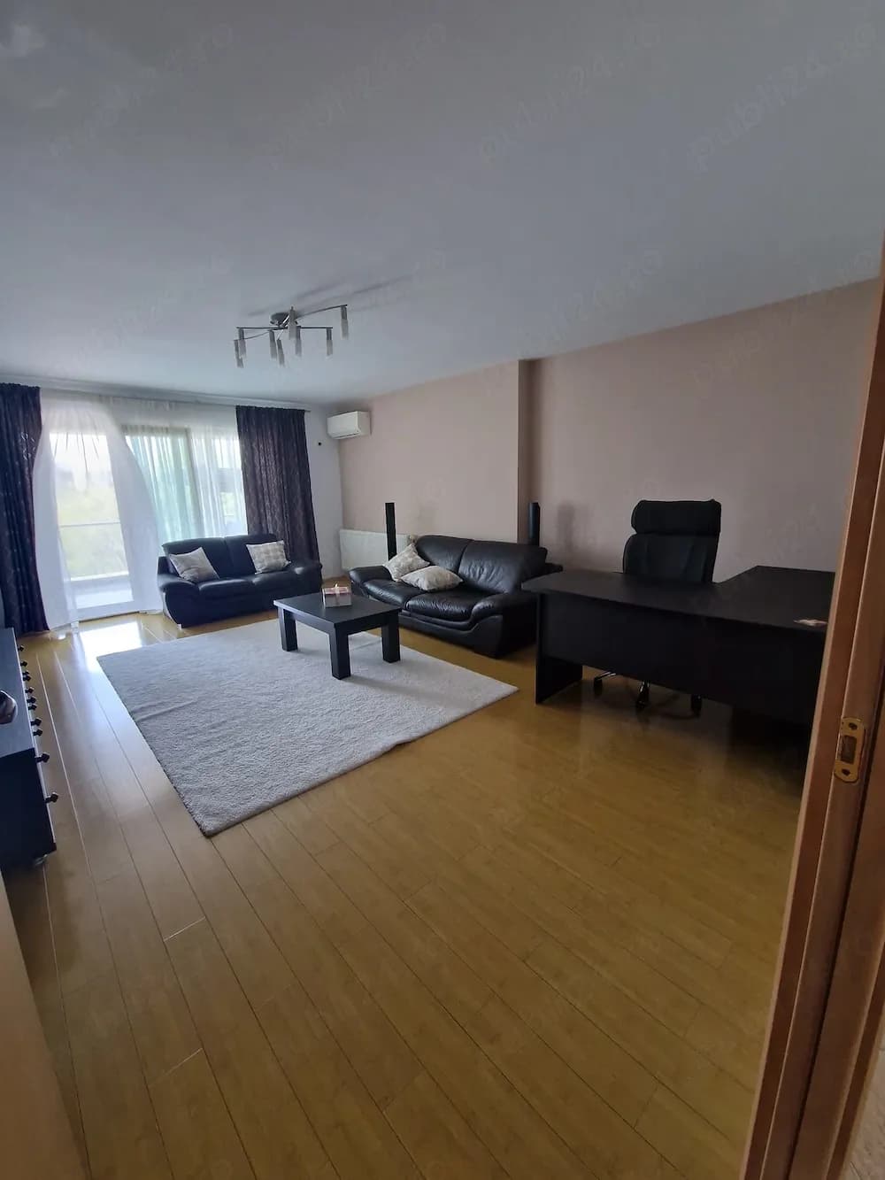 Inchiriere apartament 3 Camere - Zona Adiacenta Metrou Jiului - imagine 1