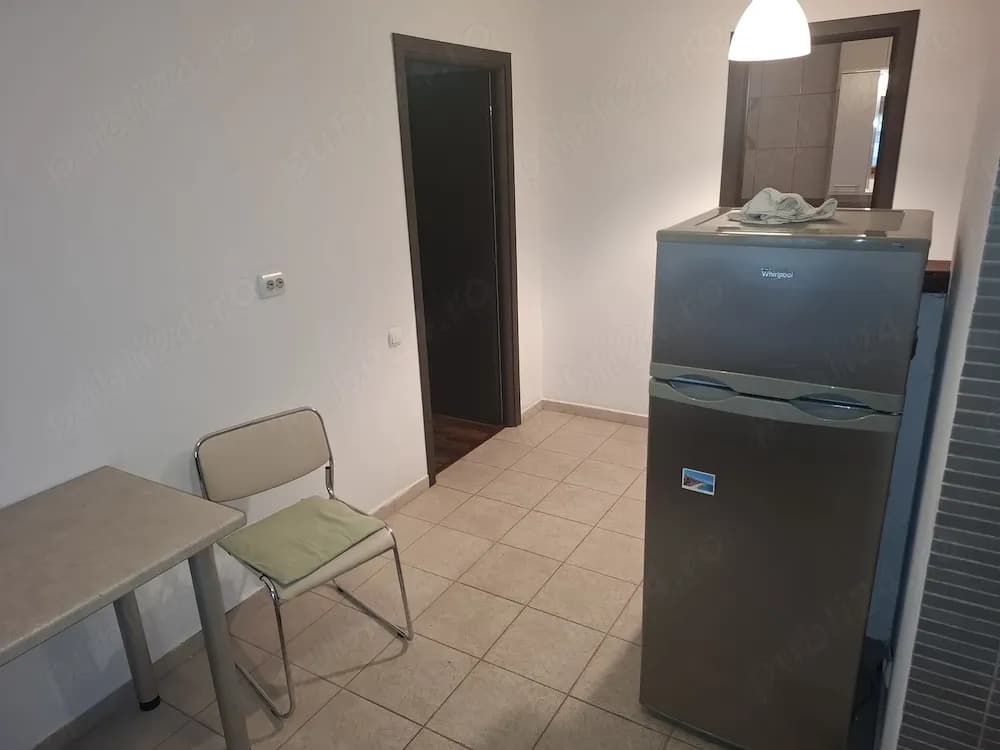 Inchiriez garsoniera - imagine 1