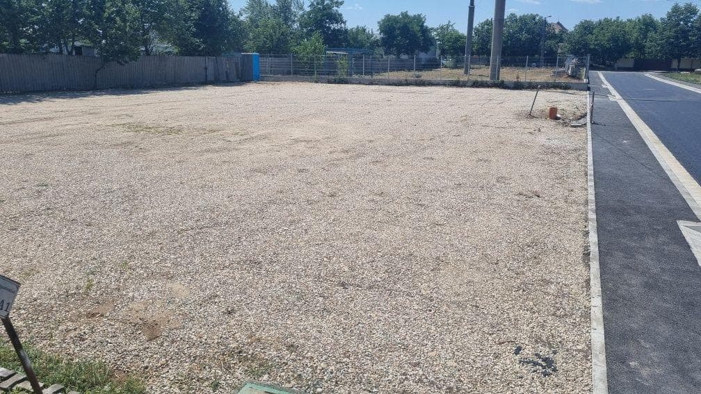 Inchiriez teren Oradea,zona Nufarul lângă centura