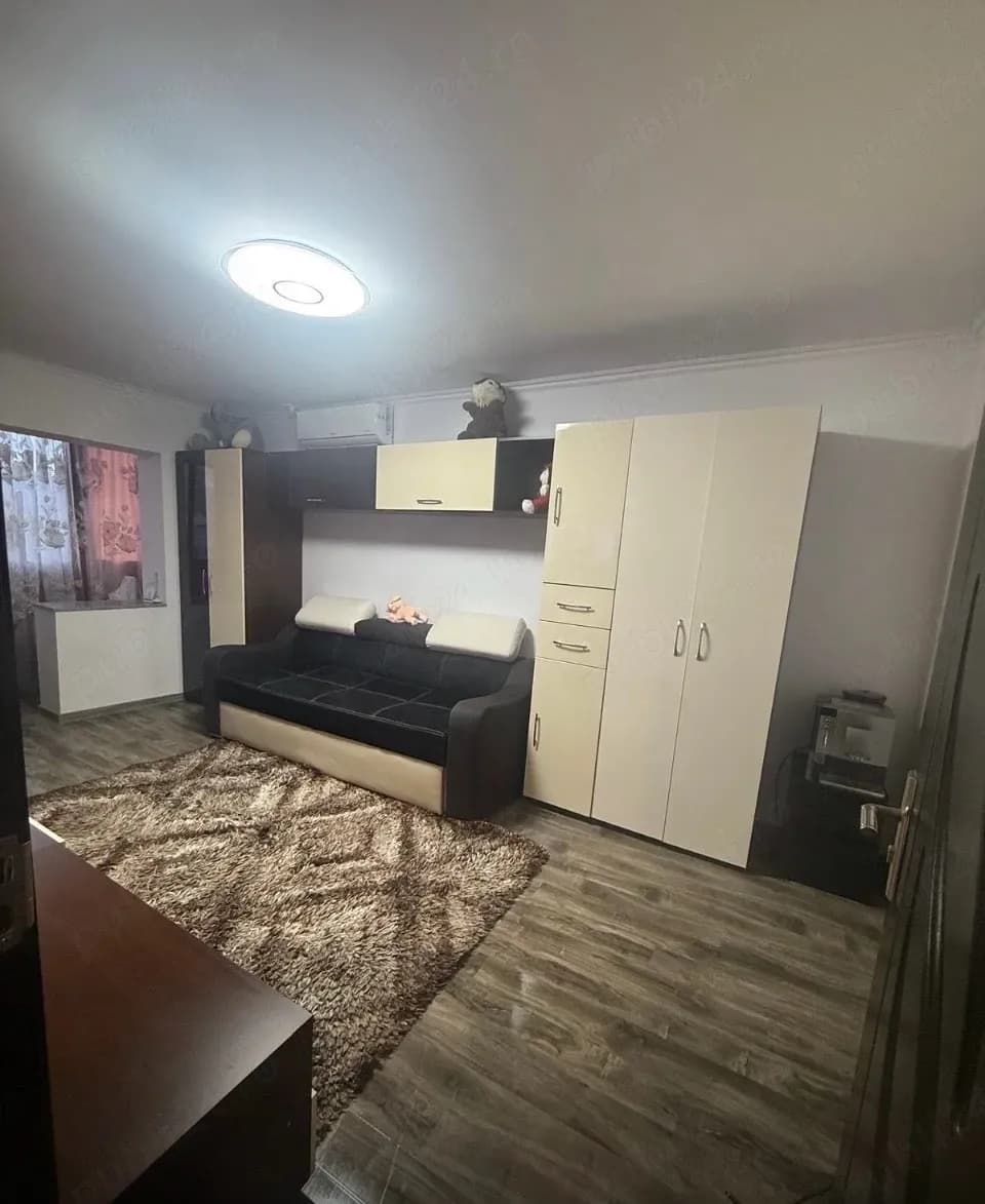 Garsoniera de inchiriat