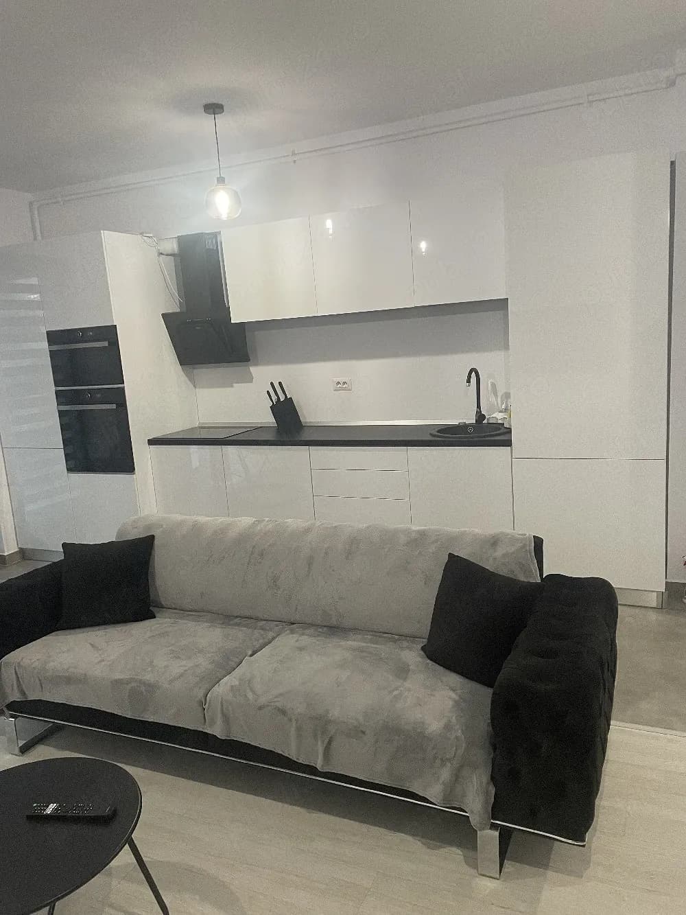 Apartament de inchiriat - imagine 1