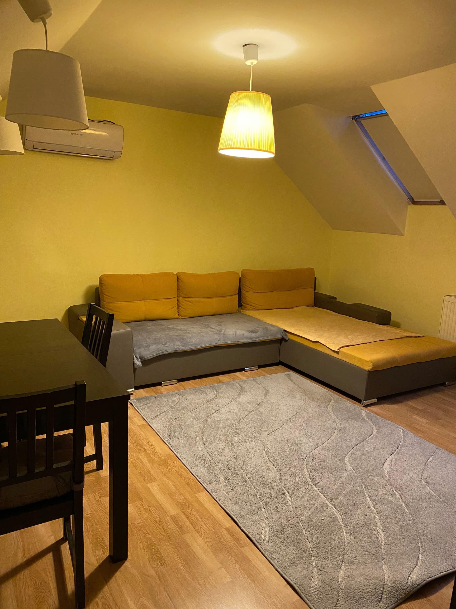 Apartament 2 camere de închiriat