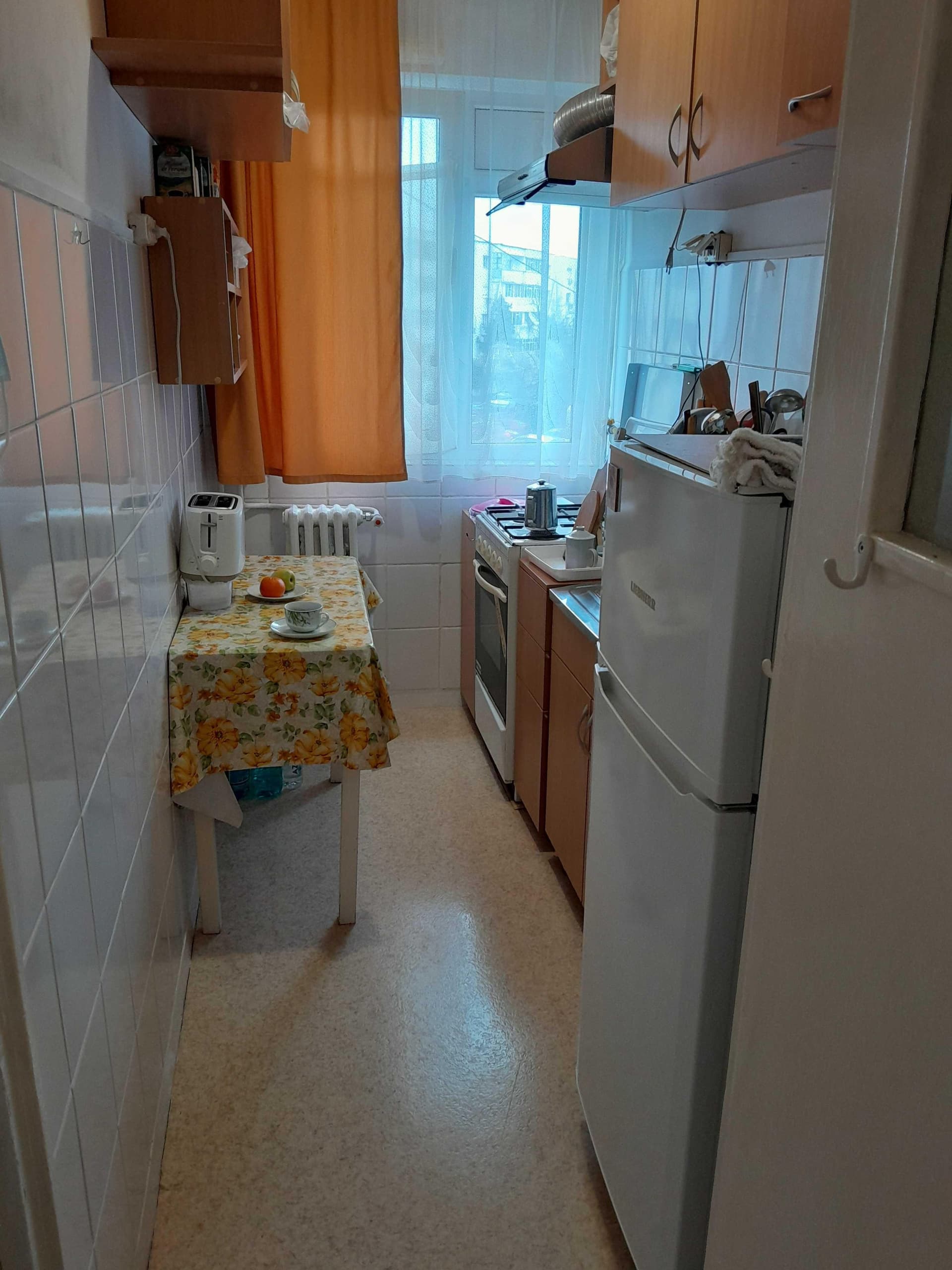 Apartament de vanzare cf. 2, et. 2/4 , zona Vest OMV
