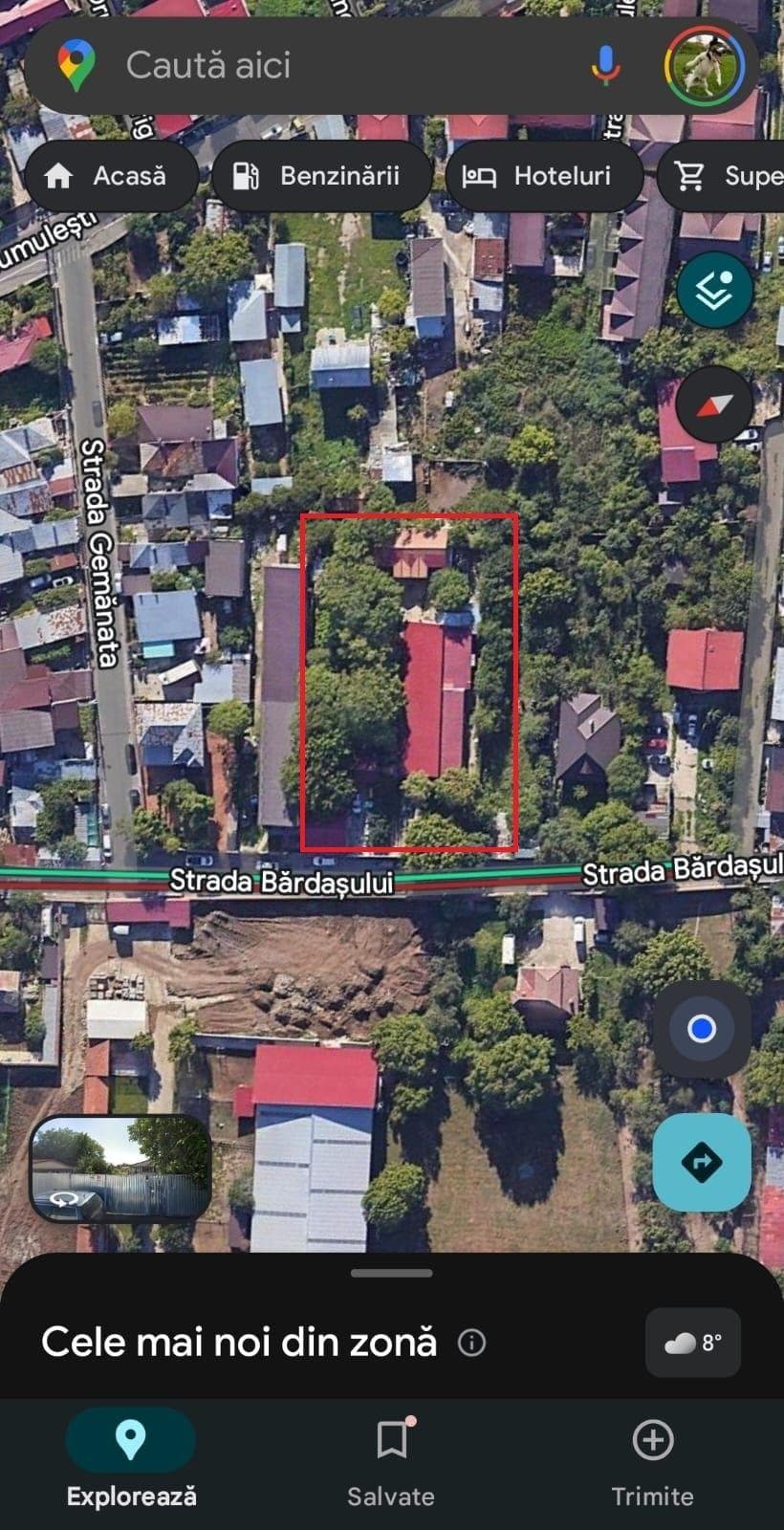 Vand teren cu case - imagine 1