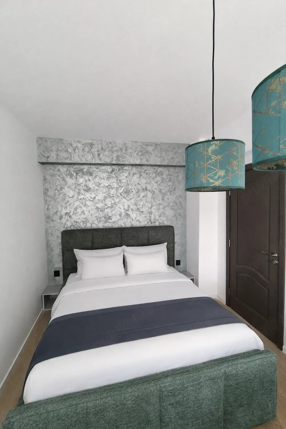 Inchiriez apartament 2 camere cu gradina si parcare subterana