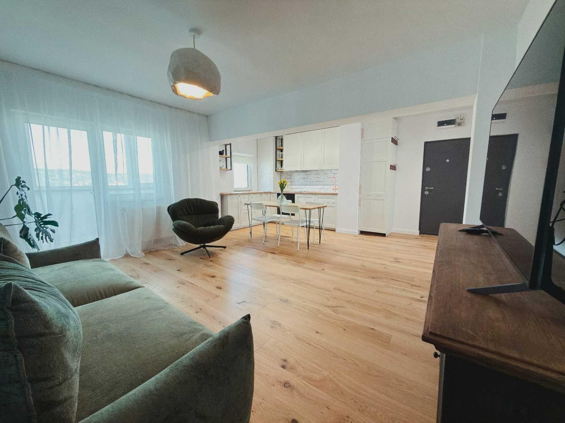 Proprietar, vand apartament 3 camere, 65 mp utili + 5mp balcon, complet renovat si mobilat – Manastur, Calea Floresti. - imagine 1