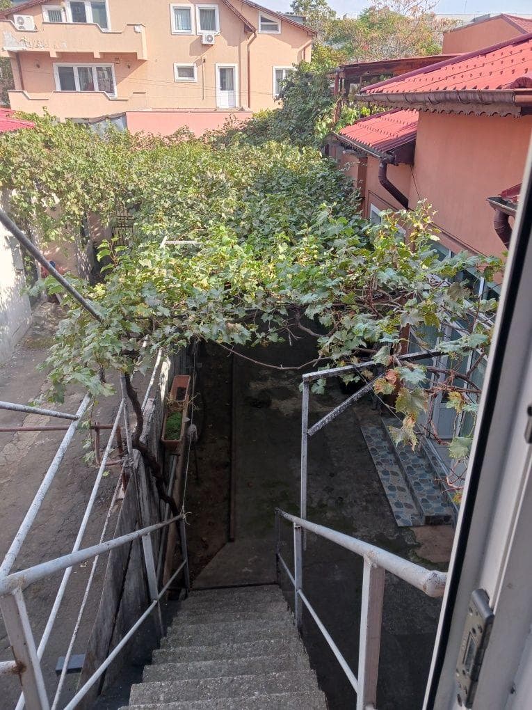 Casa de vanzare-Bucuresti sec.5 Zona Mall Liberti Jumbo - imagine 1