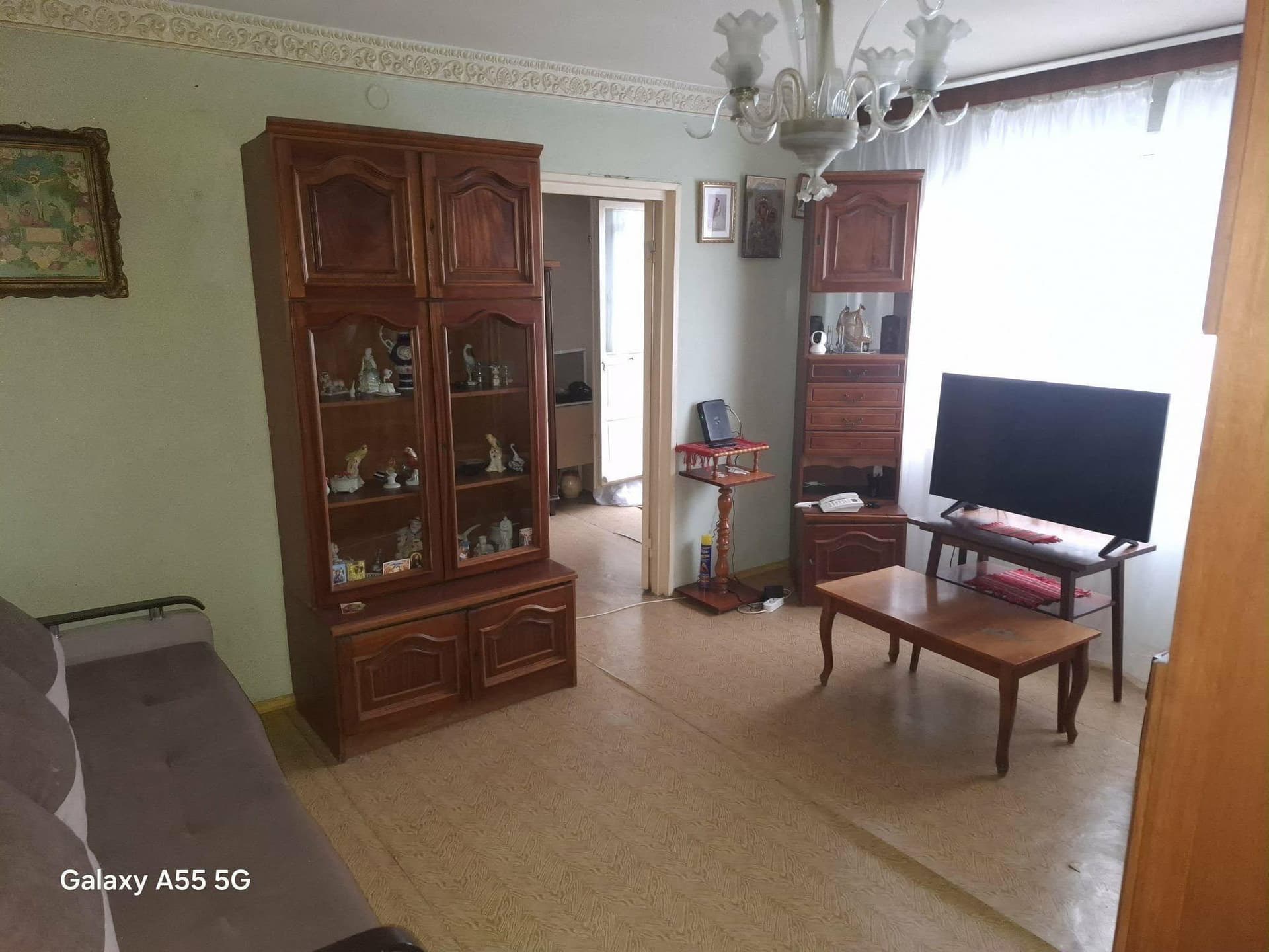 Apartament 3 camere piață Mihai Bravu în Ploiești - imagine 1
