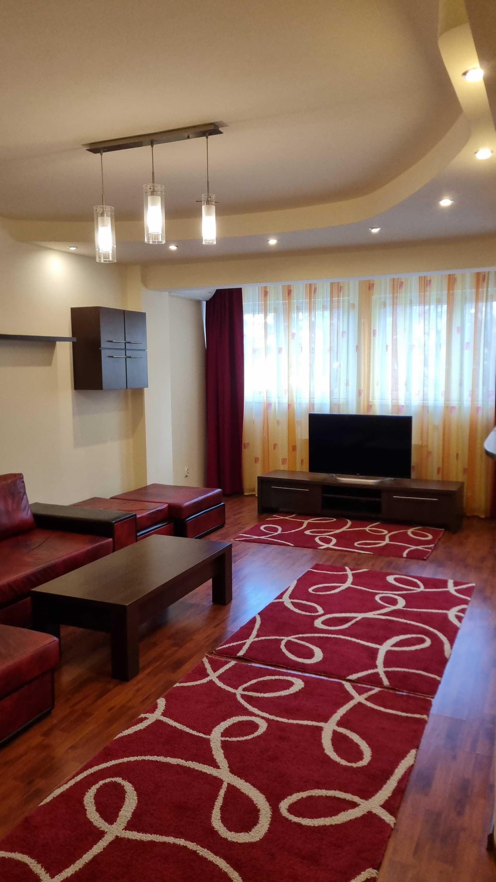 PF dau in chirie apartament cu 3 camere + parcare sau garaj