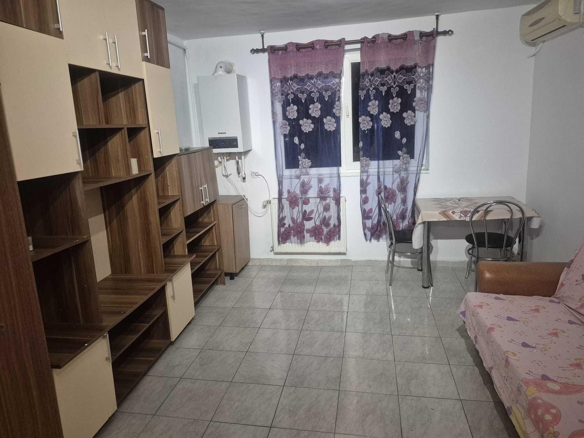 Garsoniera de inchiriat