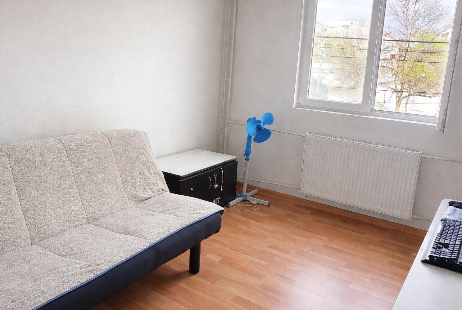 Garsoniera zona 9 Mai - imagine 1