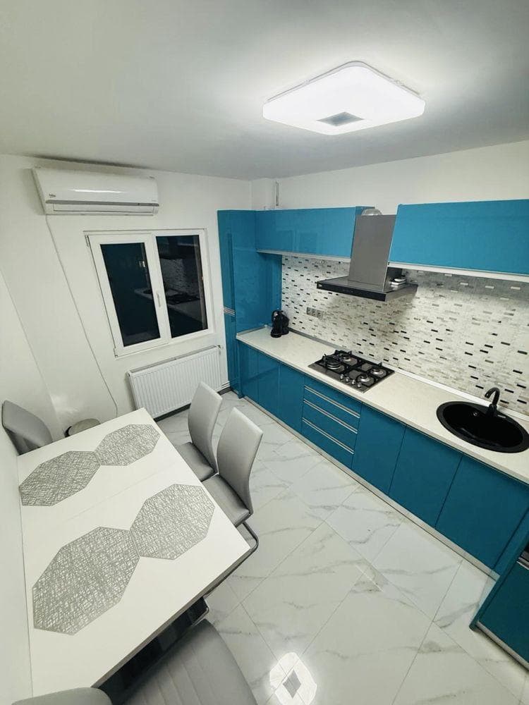 Vand apartament 2 camere - imagine 1