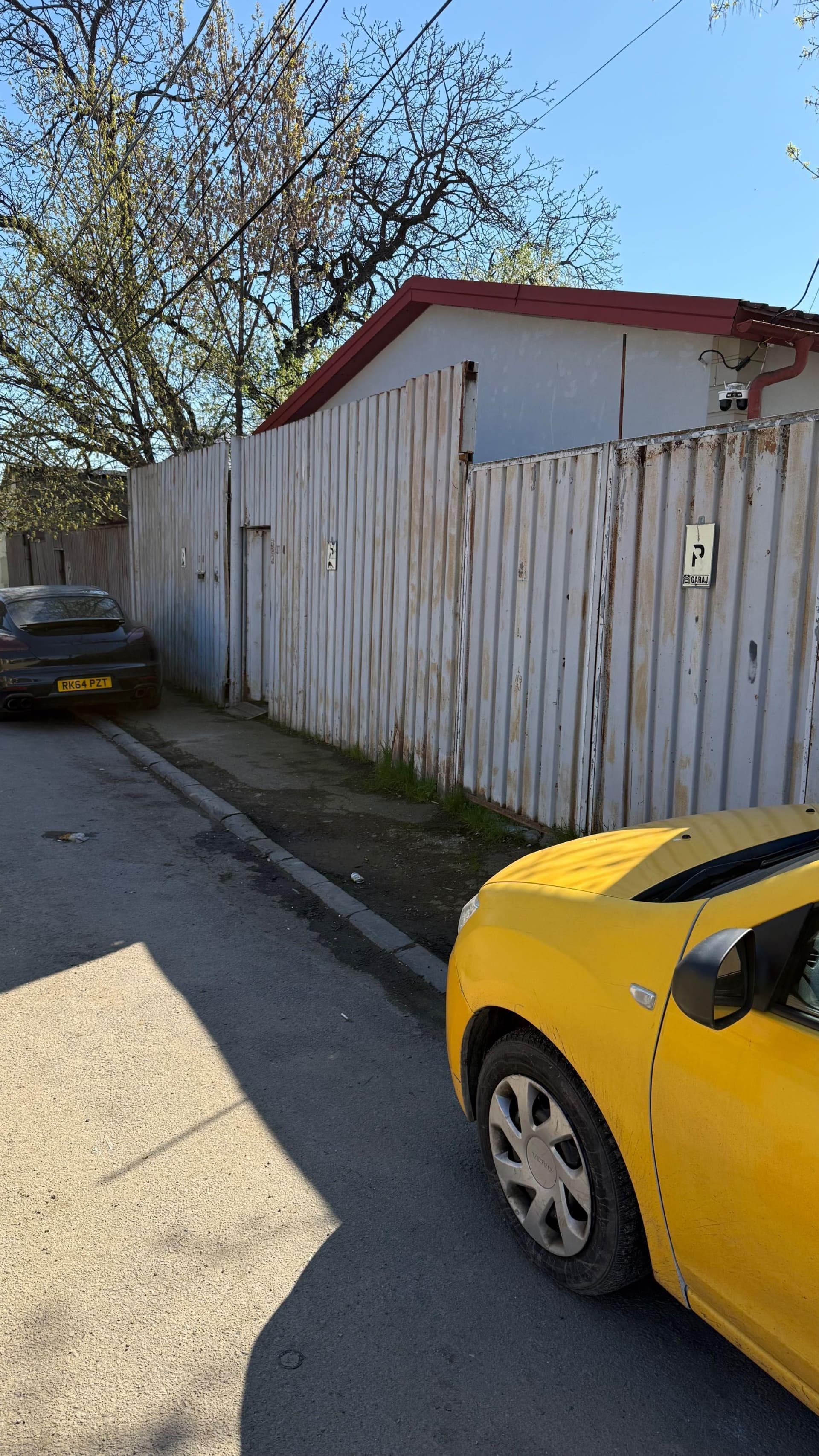 Casă de vânzare - imagine 1