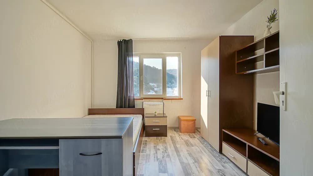 Garsoniera de inchiriat in zona Bartolomeu