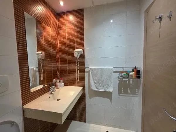 vitan barzesti rin hotel etaj 7 - imagine 1