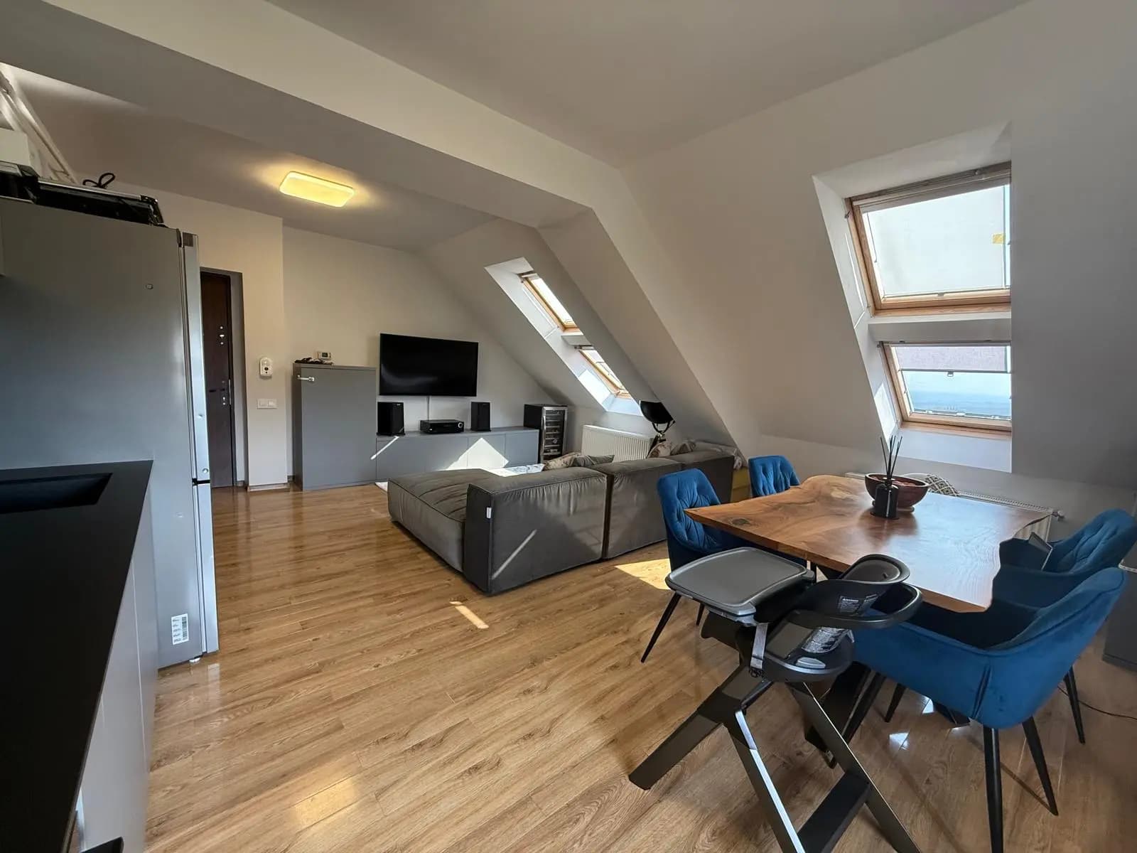 Apartament 3 camere ,finisat, 73 mp, zona Buna ziua , Cluj - imagine 1