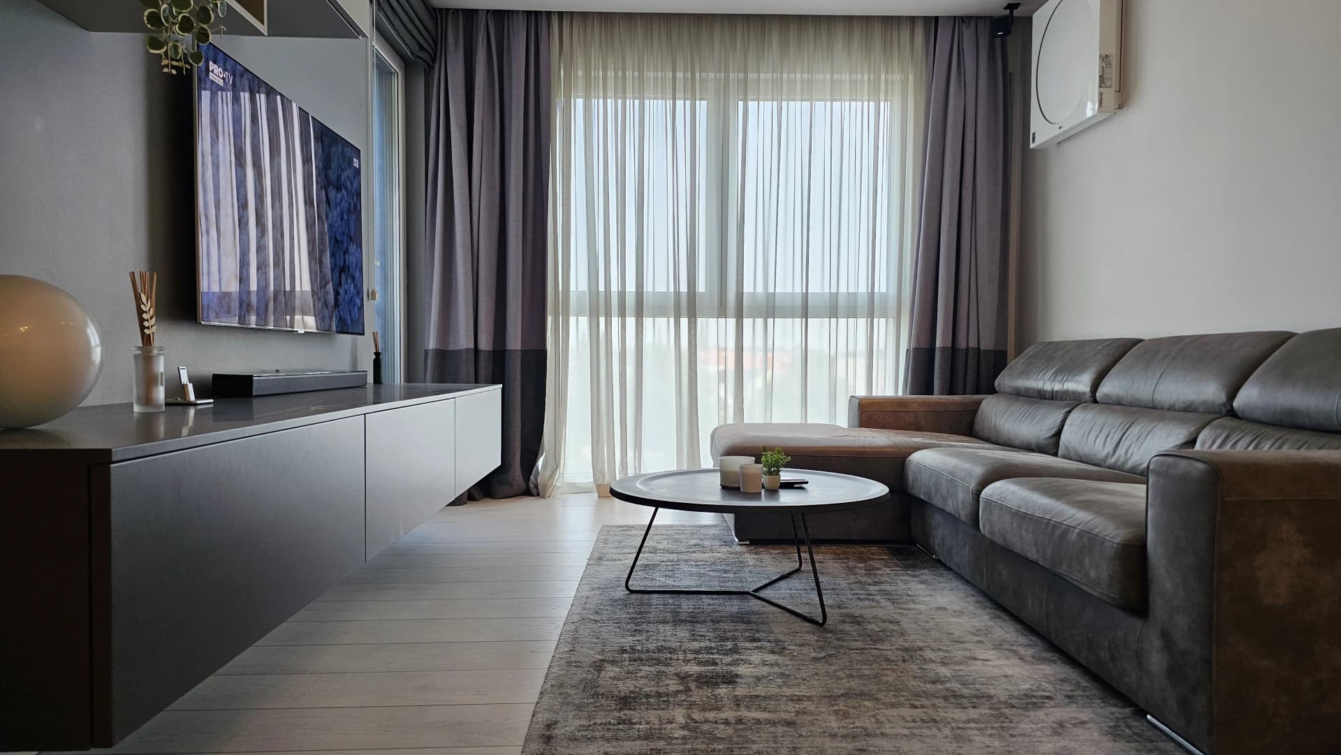 2 Camere | 54mp | LUX  | COMISION 0 | Platinia Shopping Center - imagine 1