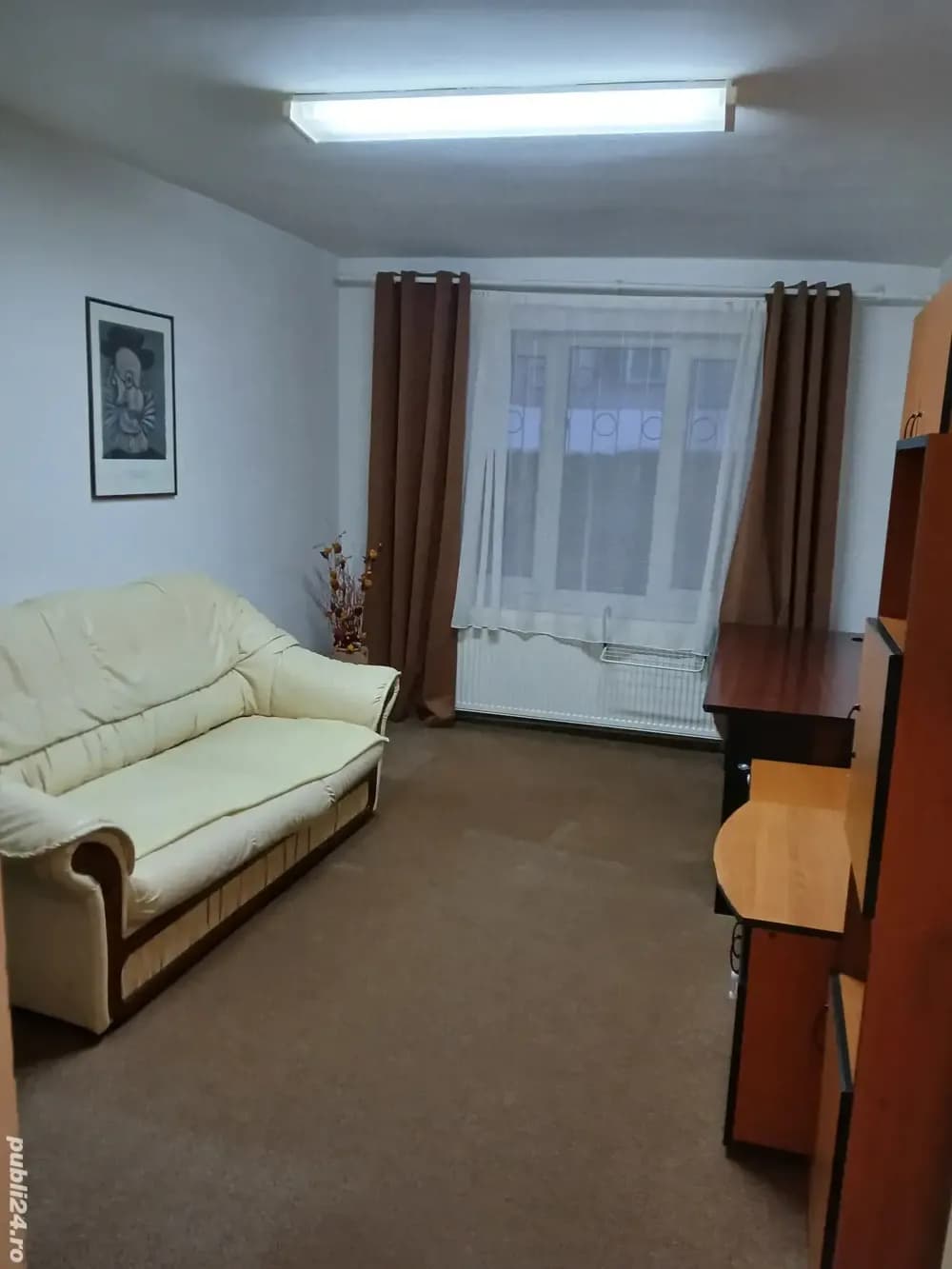 Închiriez apartament cu 2 camere, mobilat, decomandat, parter,cu centrală termică,zona CORINA-TUDOR - imagine 1